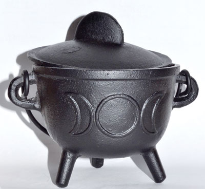 5" Cast iron cauldron w/ lid Triple Moon (image for) 5" Cast iron cauldron w/ lid Triple Moon